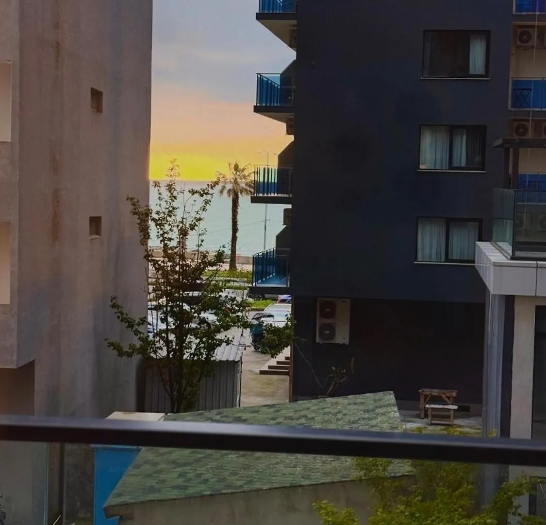 Sunset Vibes Apartment Batumi